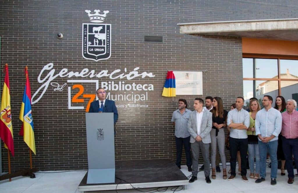 Biblioteca Municipal Generacion del 27 en Los Palacios y Villafranca inauguracion